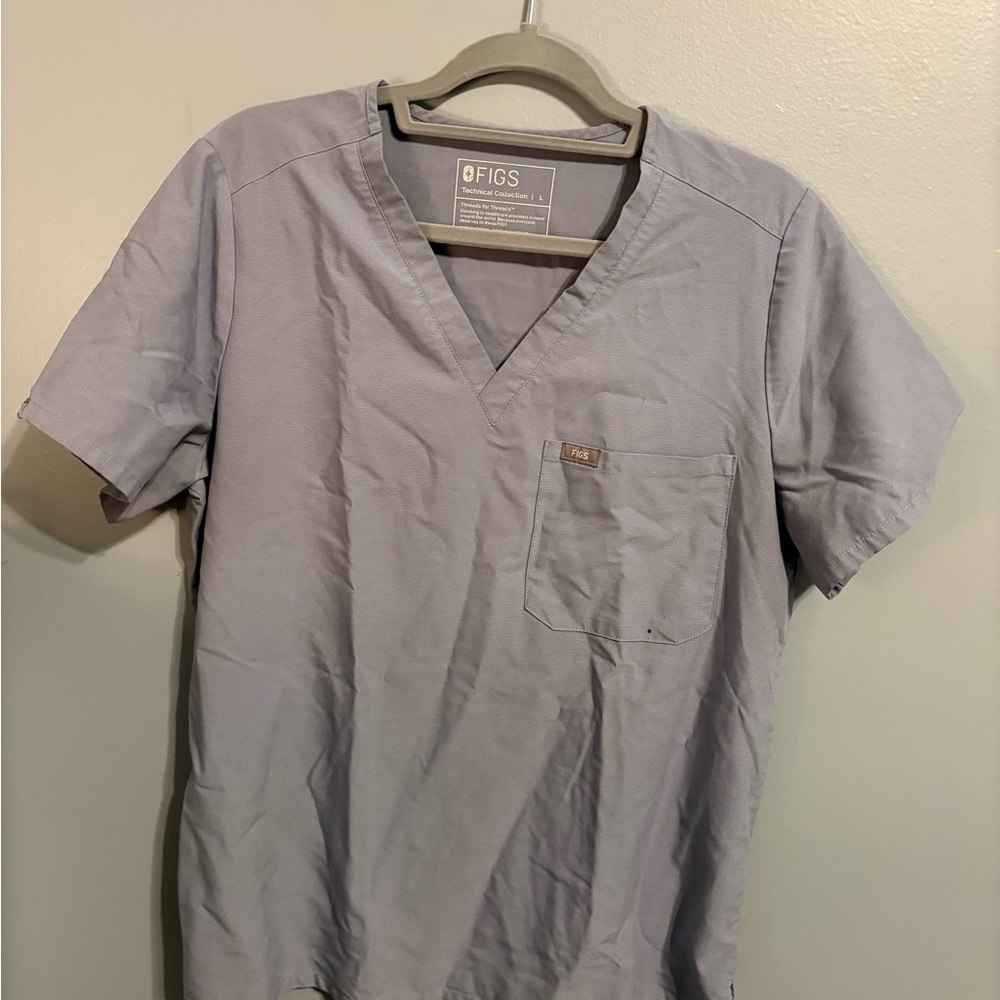 Figs Womens Light Gray V-Neck Shirt